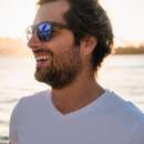 Handsome, tall and tanned guy wants to meet shy woman in Newcastle